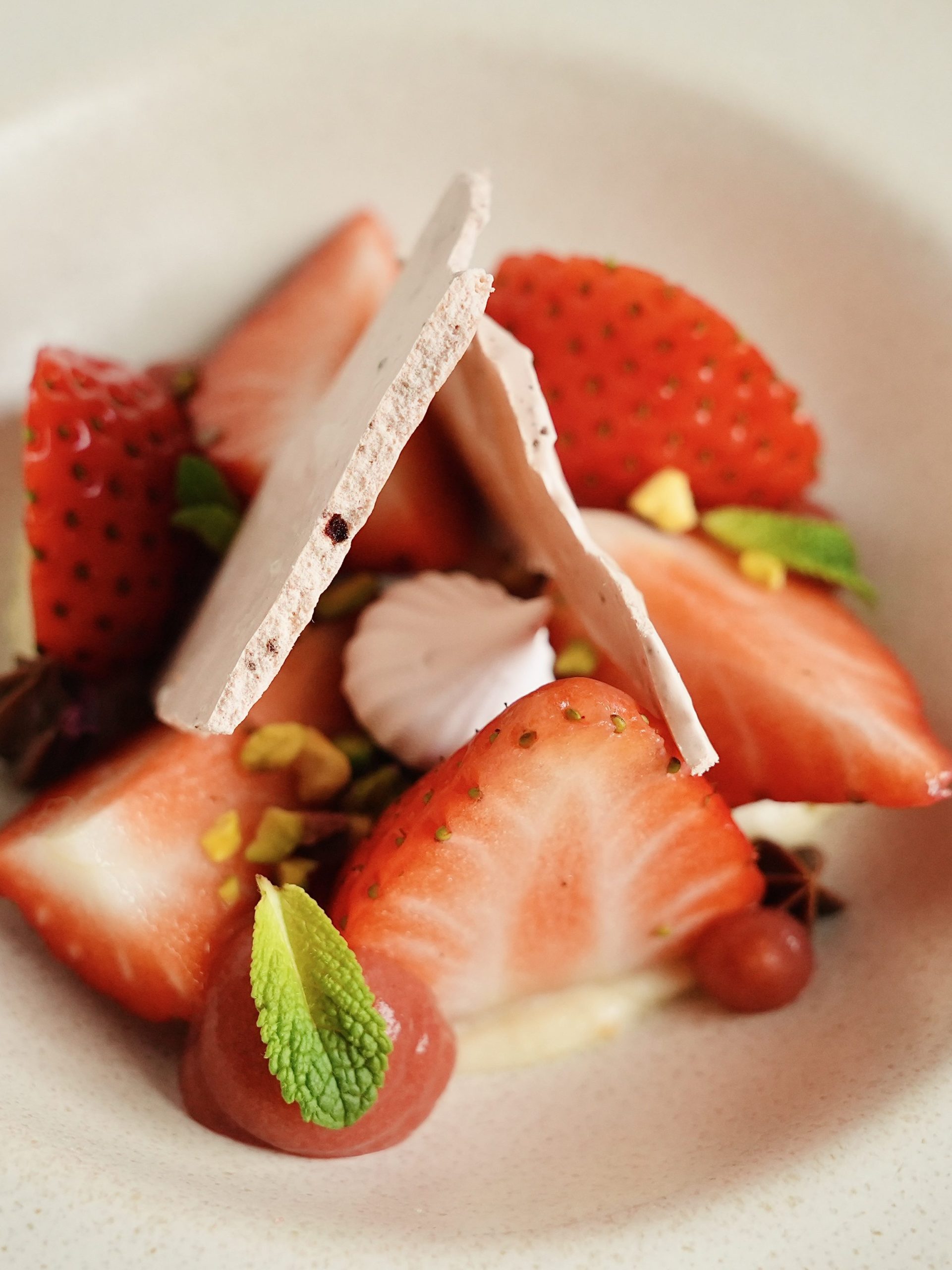 strawberry, chocolate, meringue