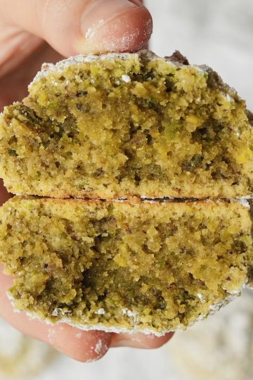 Pistachio Amaretti
