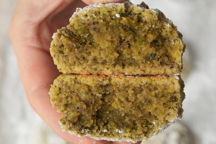 Pistachio Amaretti